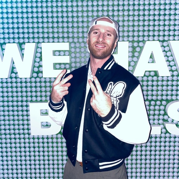 Meet your Posher, Quinn - Picture 3 of 4